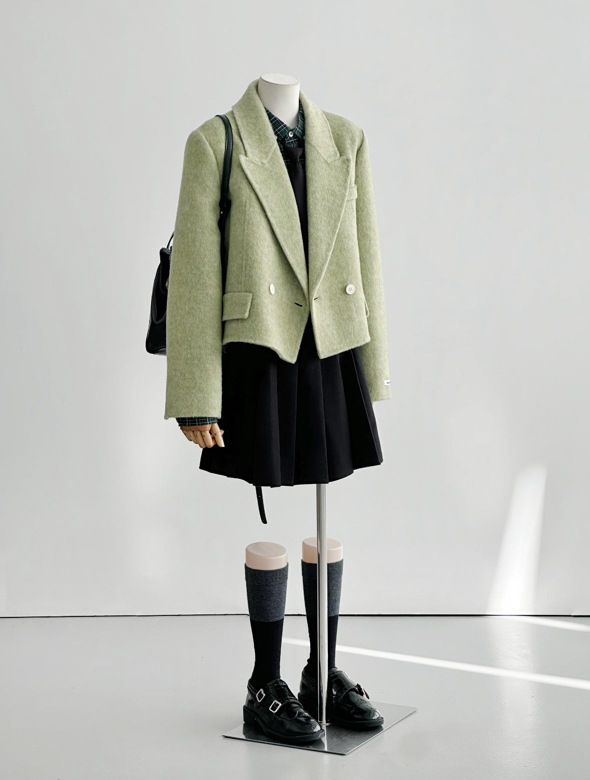 ‘Veyra’ Double-Faced Short Women Blazer (Green)