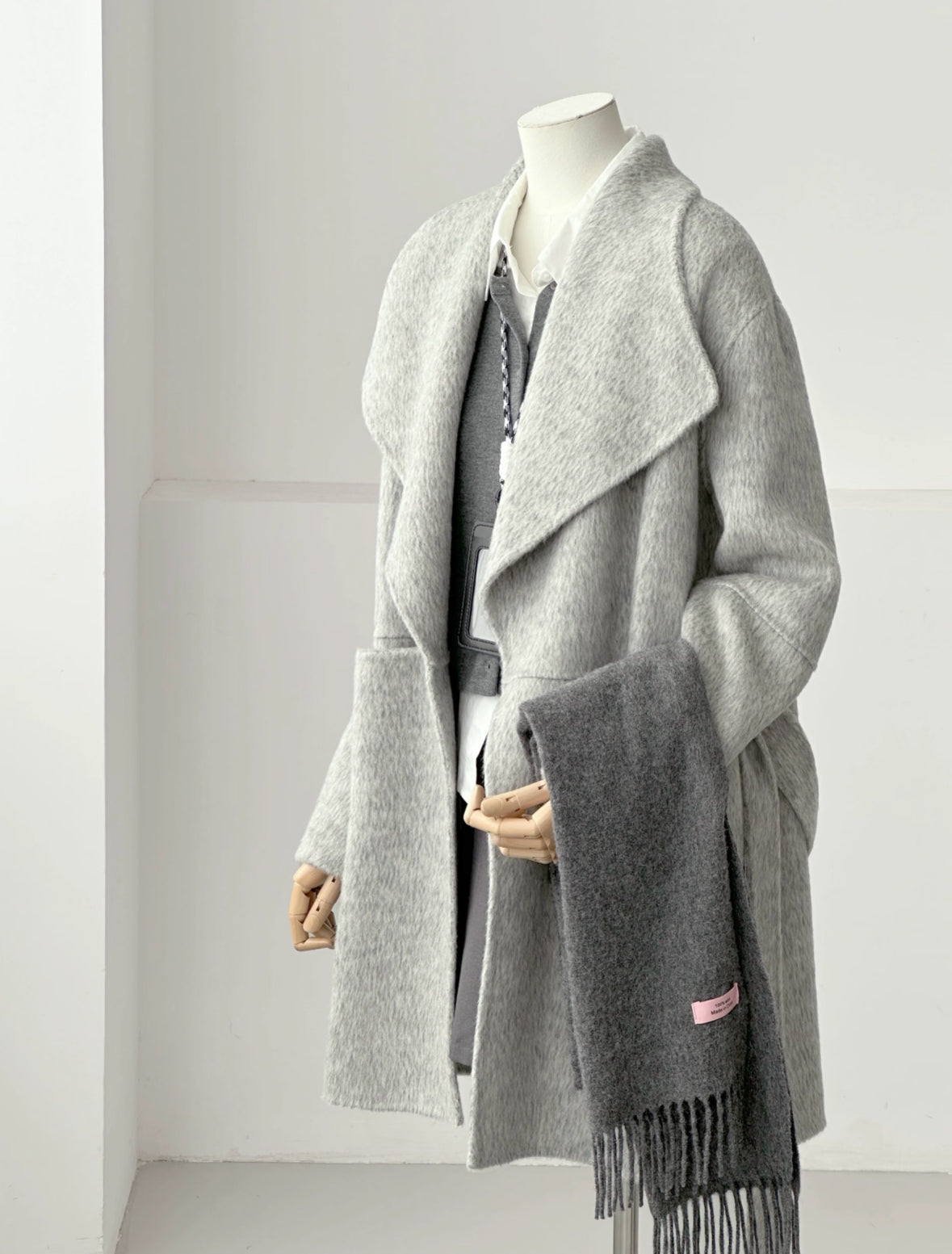 Velin Wide Lapel Belted Wool Coat - Gray