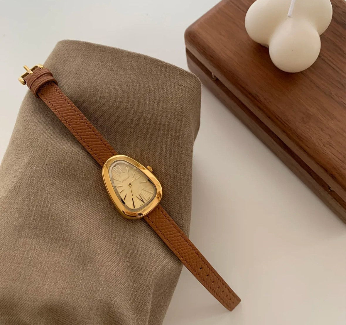 Designer’s Leather Strap Irregular Watch