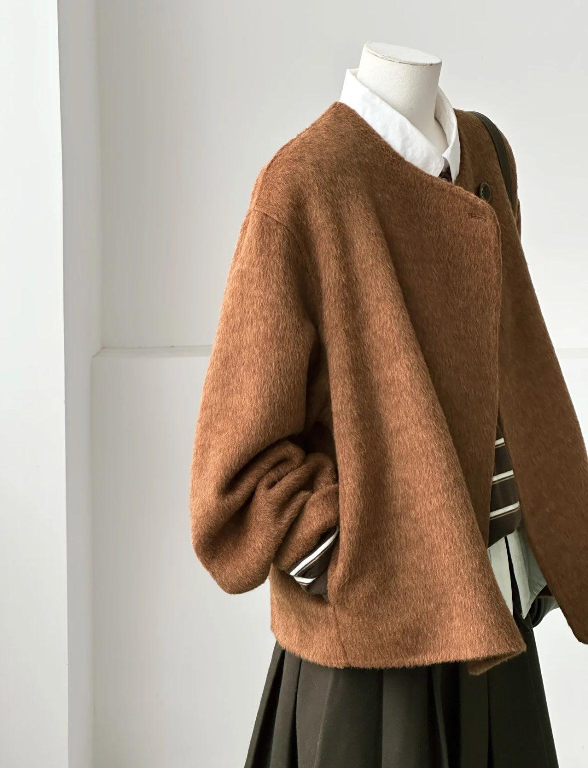 Vela Minimalist Wool Coat with Scarf - Chestnut